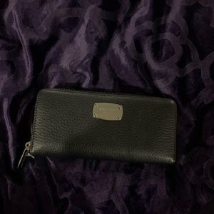 Black leather Michael Kors wallet